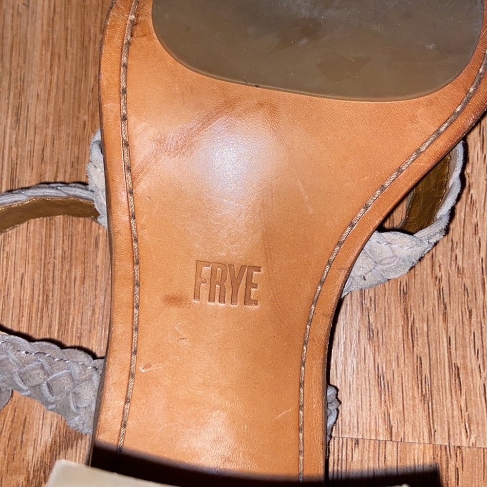 Size 9.5 Frye heel sandals. - Picture 3 of 8